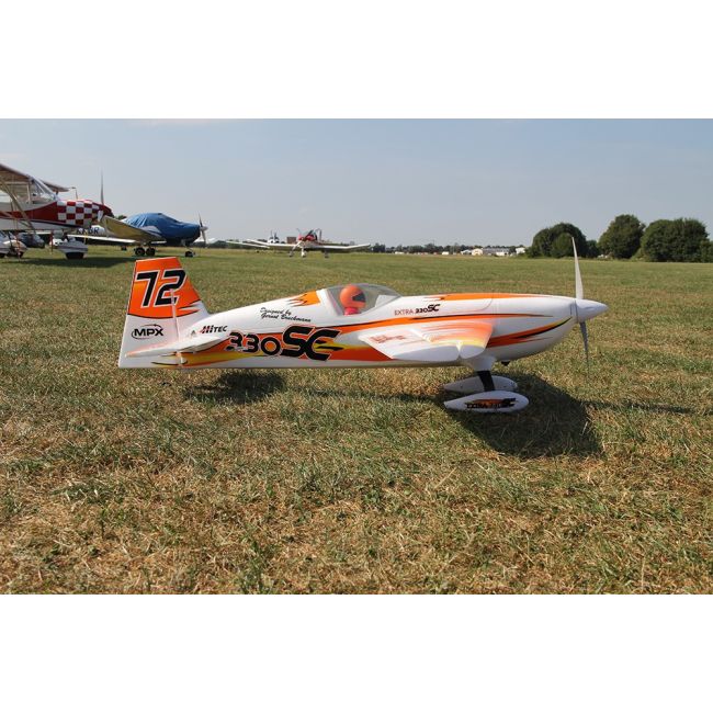 RR Extra 330 SC orange