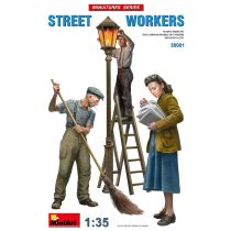 Miniart 1/35 STREET WORKERS 